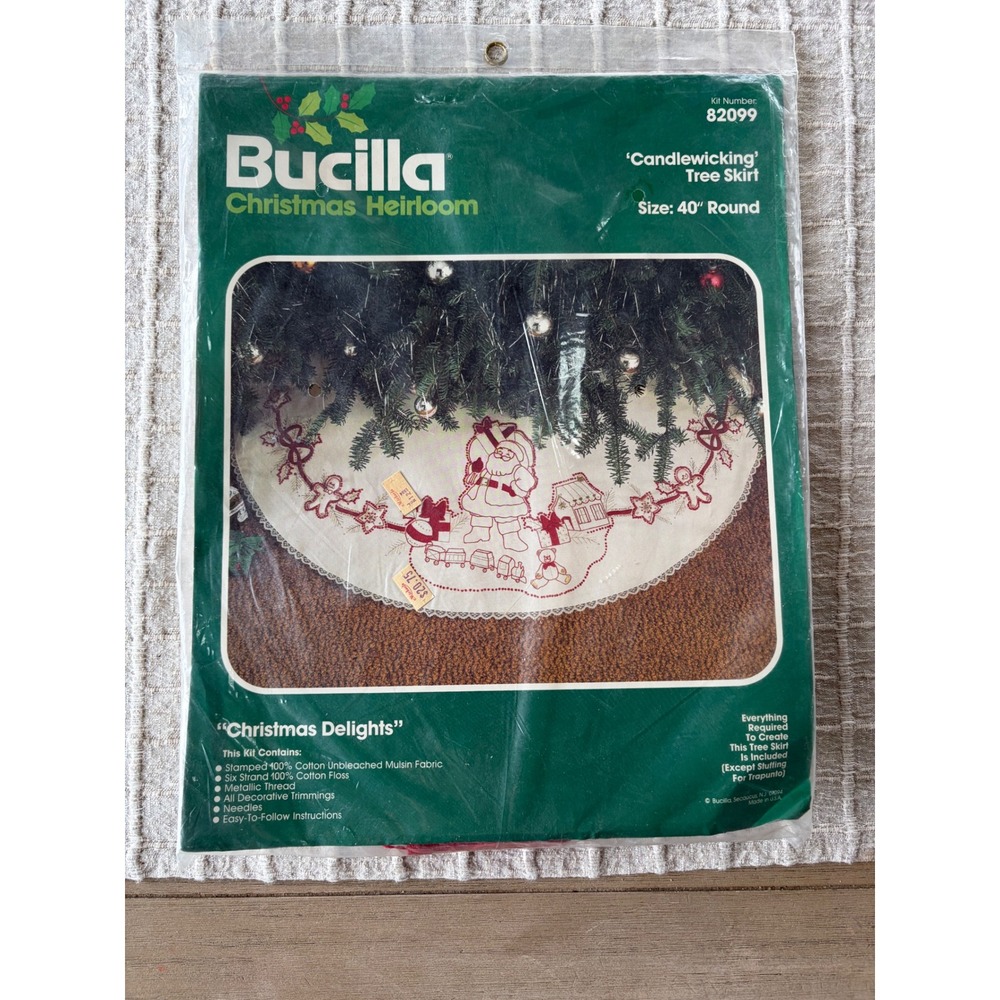 Vintage Bucilla Christmas Heirloom Candlewicking Tree Skirt Kit 82099 Santa 40in
